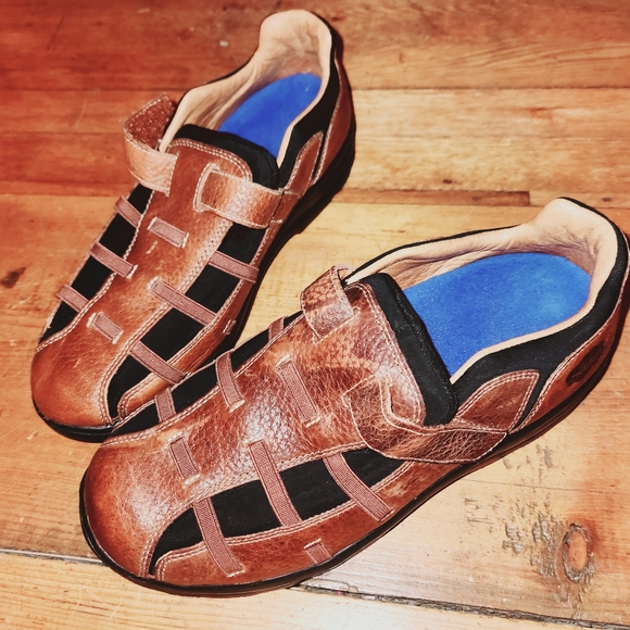 Gently Used Dr Comfort Betty Diabetic Orthopedic Shoes Brown Leather 8-1/2 US - Picture 1 of 7